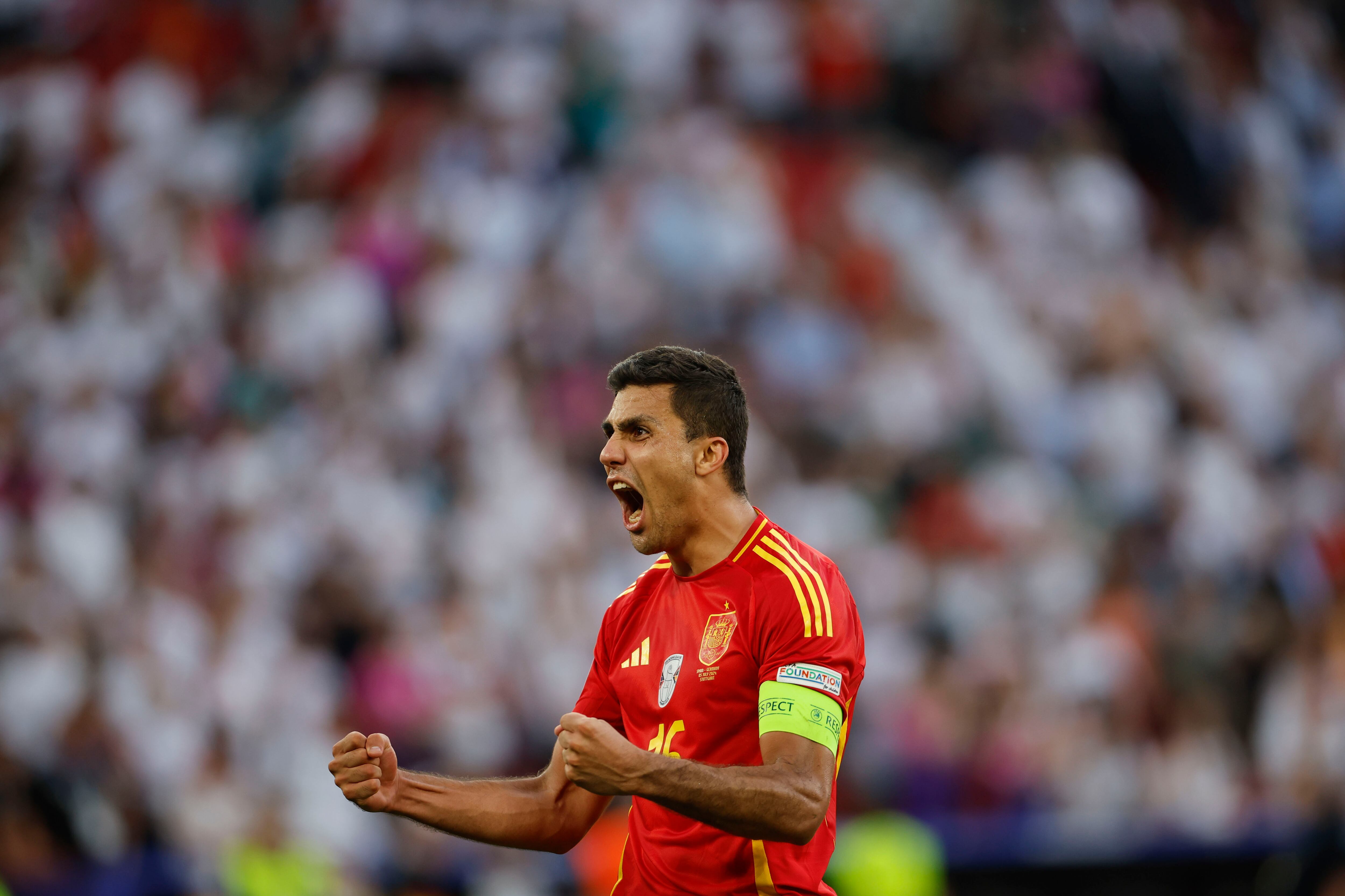Rodri jugando para la Selección de España. ( EFE/Alberto Estévez