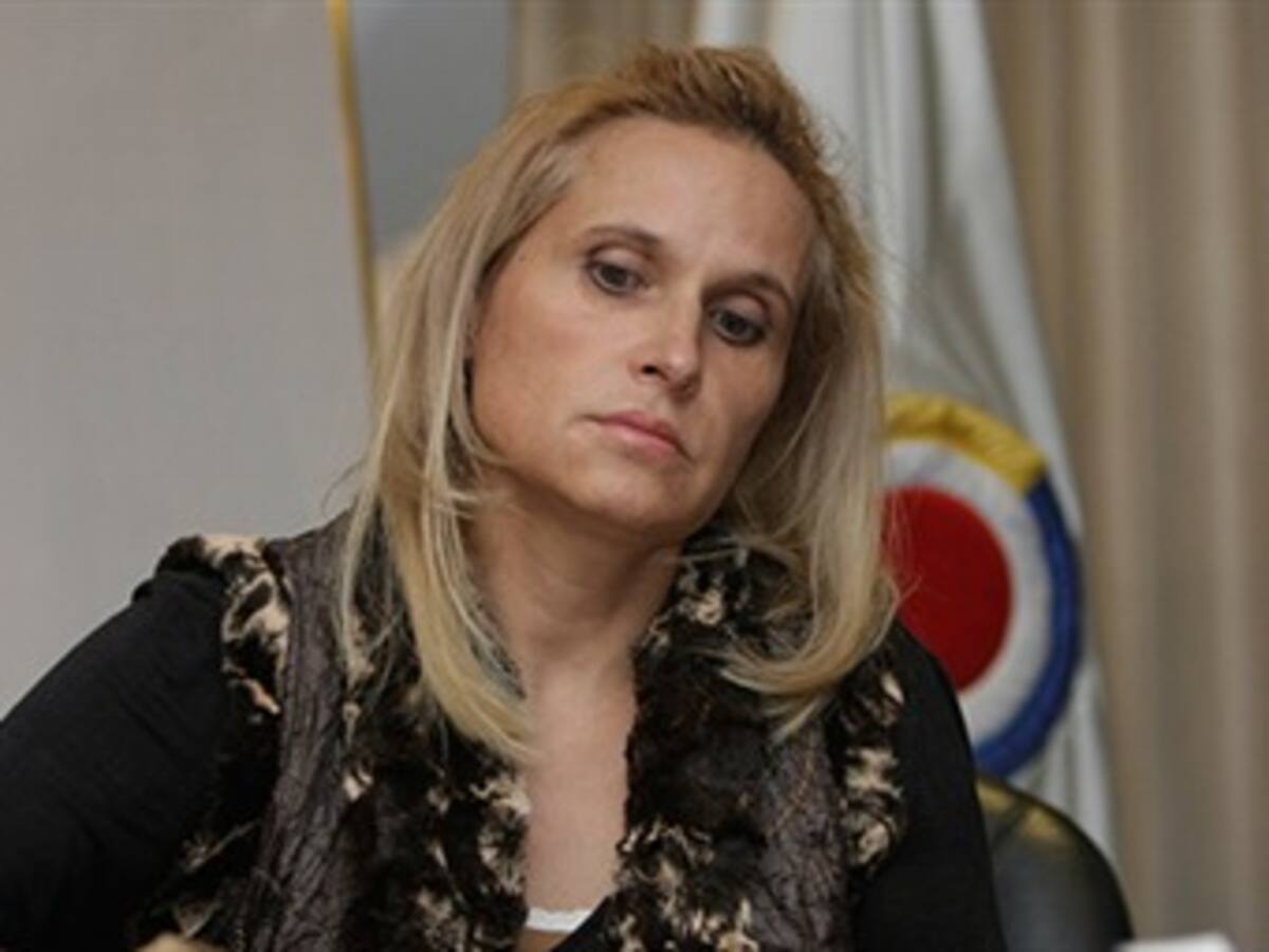 Se enreda la contralora en la Comisión de Acusación