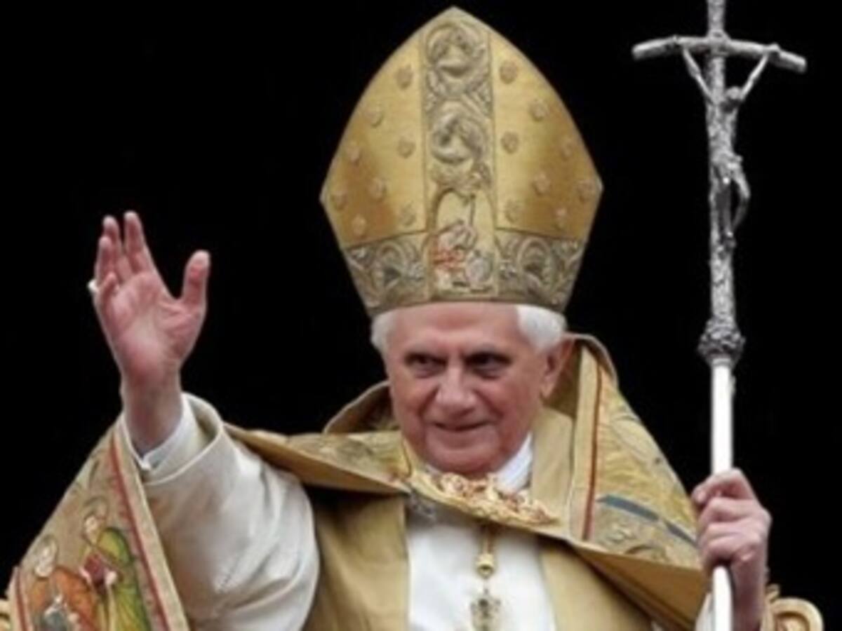 Benedicto XVI cumplió hoy 83 años, en una jornada normal de trabajo