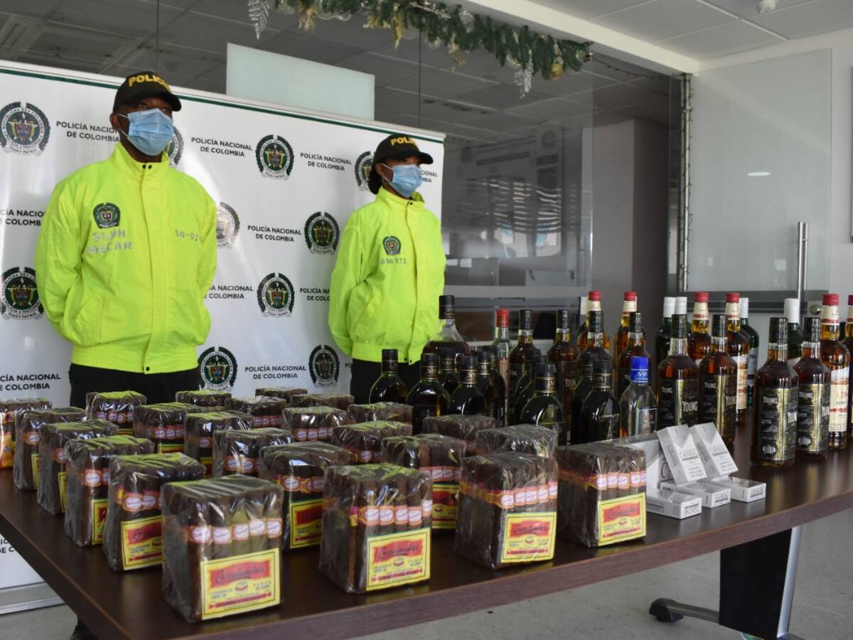 Policía de Cartagena incautó pólvora, tabaco y licor adulterado