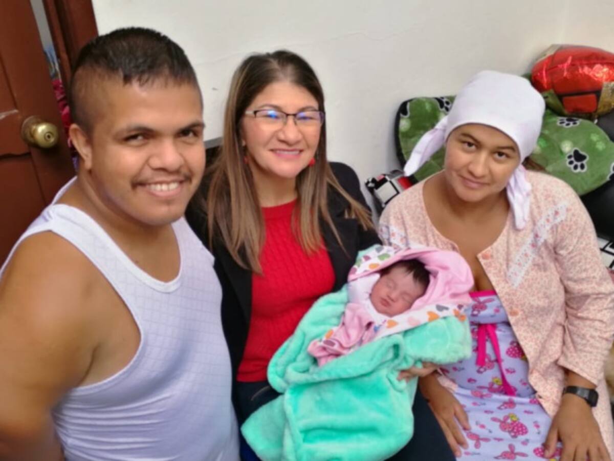 Dos años después de la firma de la paz nace nieta de ‘Tirofijo’