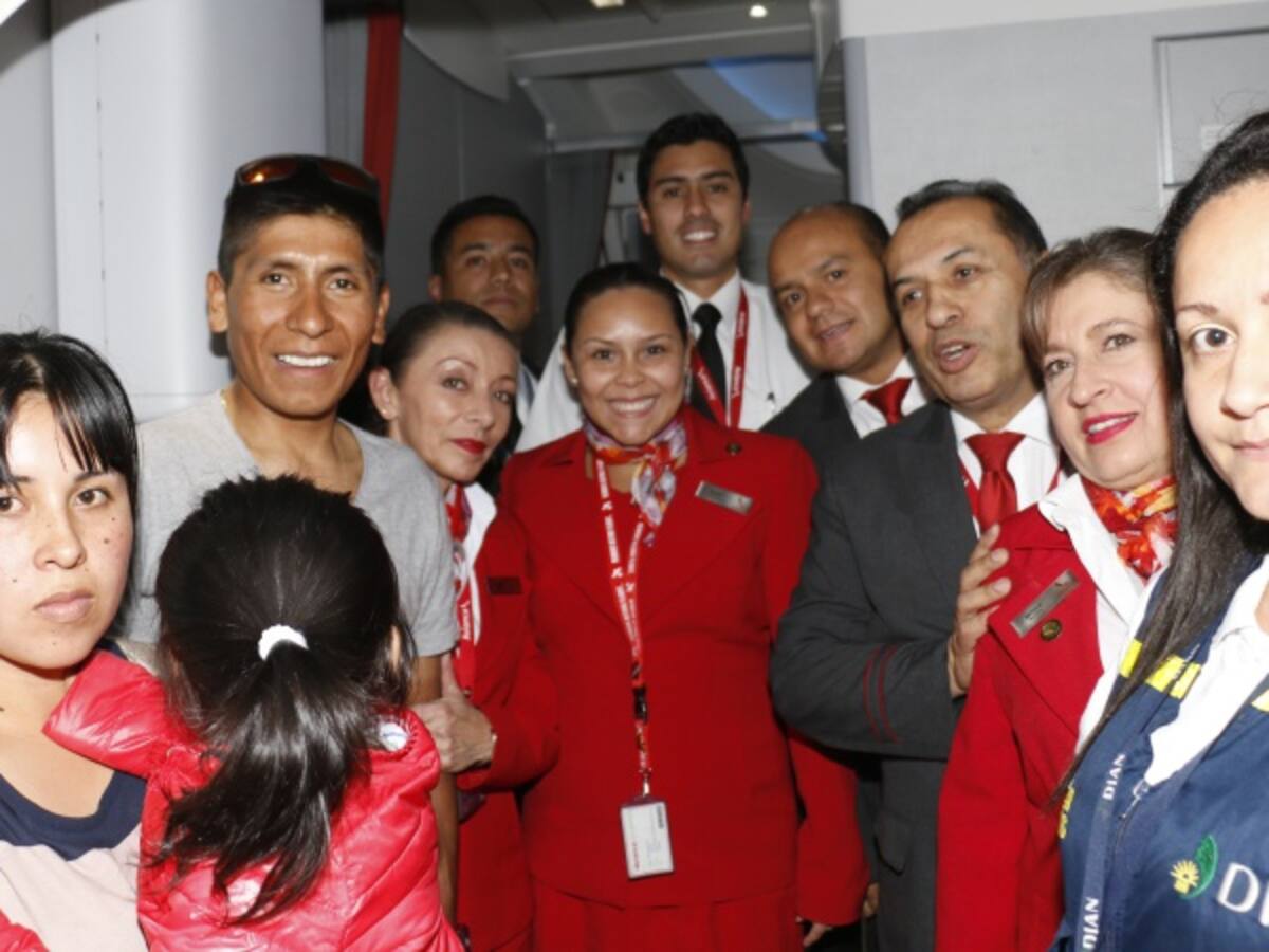 Así fue el sorpresivo regreso de Nairo Quintana a Colombia