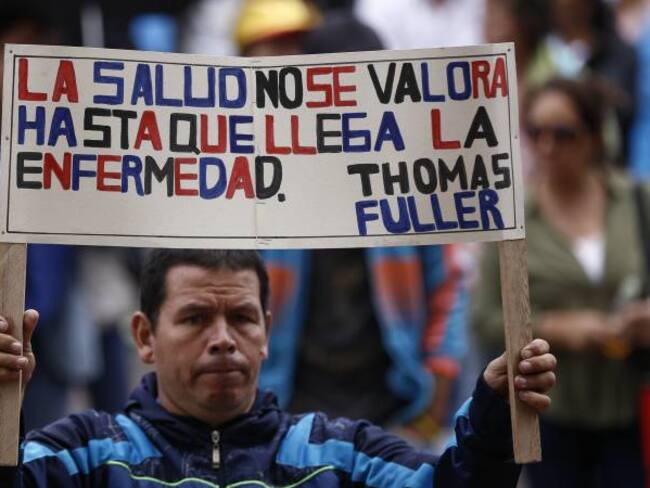 En diciembre adjudican billonario contrato de salud para los maestros