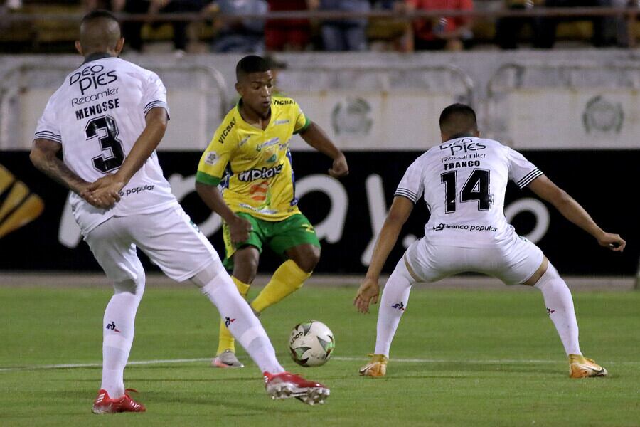 Huila vs Deportivo Cali / VizzorImage / Sergio Reyes / Cont