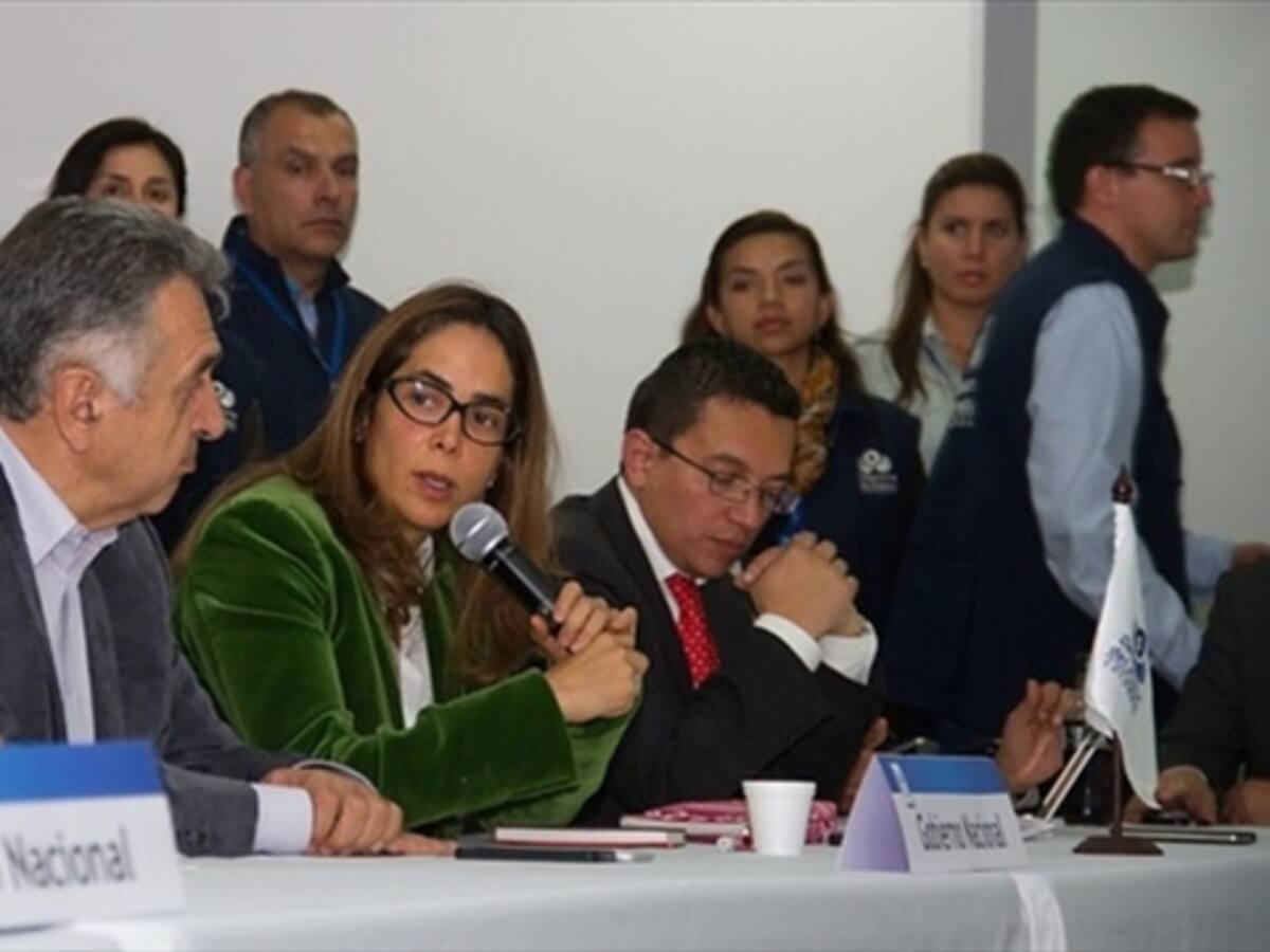Crean comisión para estudiar evaluación docente