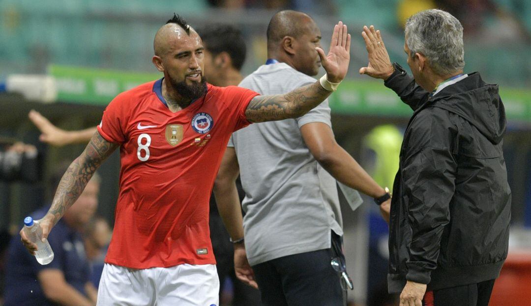 Arturo Vidal y Reinaldo Rueda en la Copa América 2019