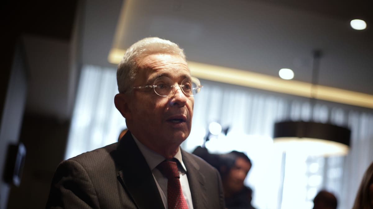 “Nosotros no queremos que al Gobierno Petro lo estigmaticen de neocomunismo”: Uribe