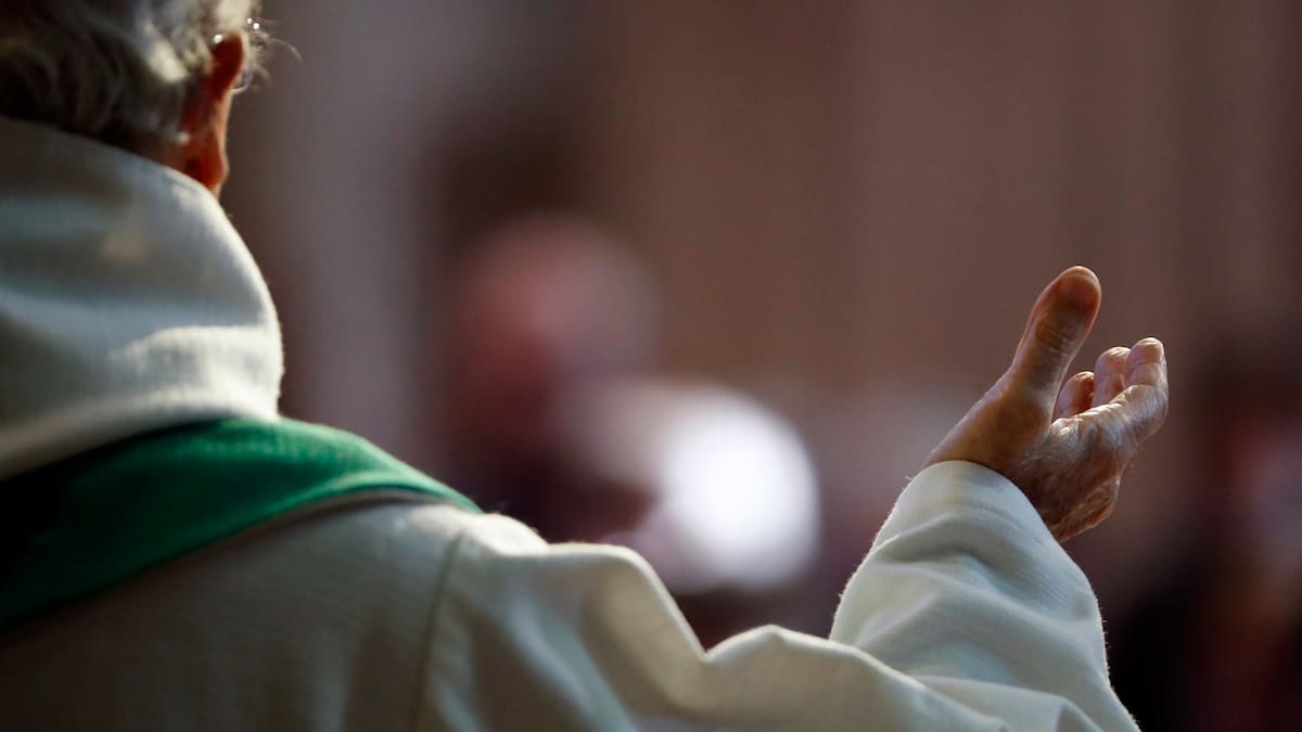 Anuncian acciones legales para que Iglesia Católica cumpla con sentencia de la Corte Constitucional