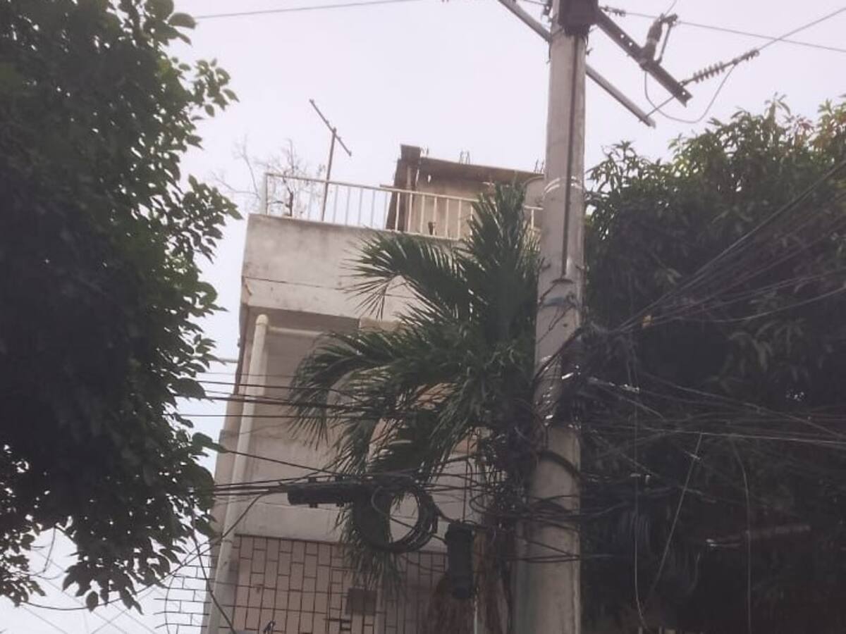 Fuertes brisas y lluvias generaron interrupciones en servicio de energía en Cartagena