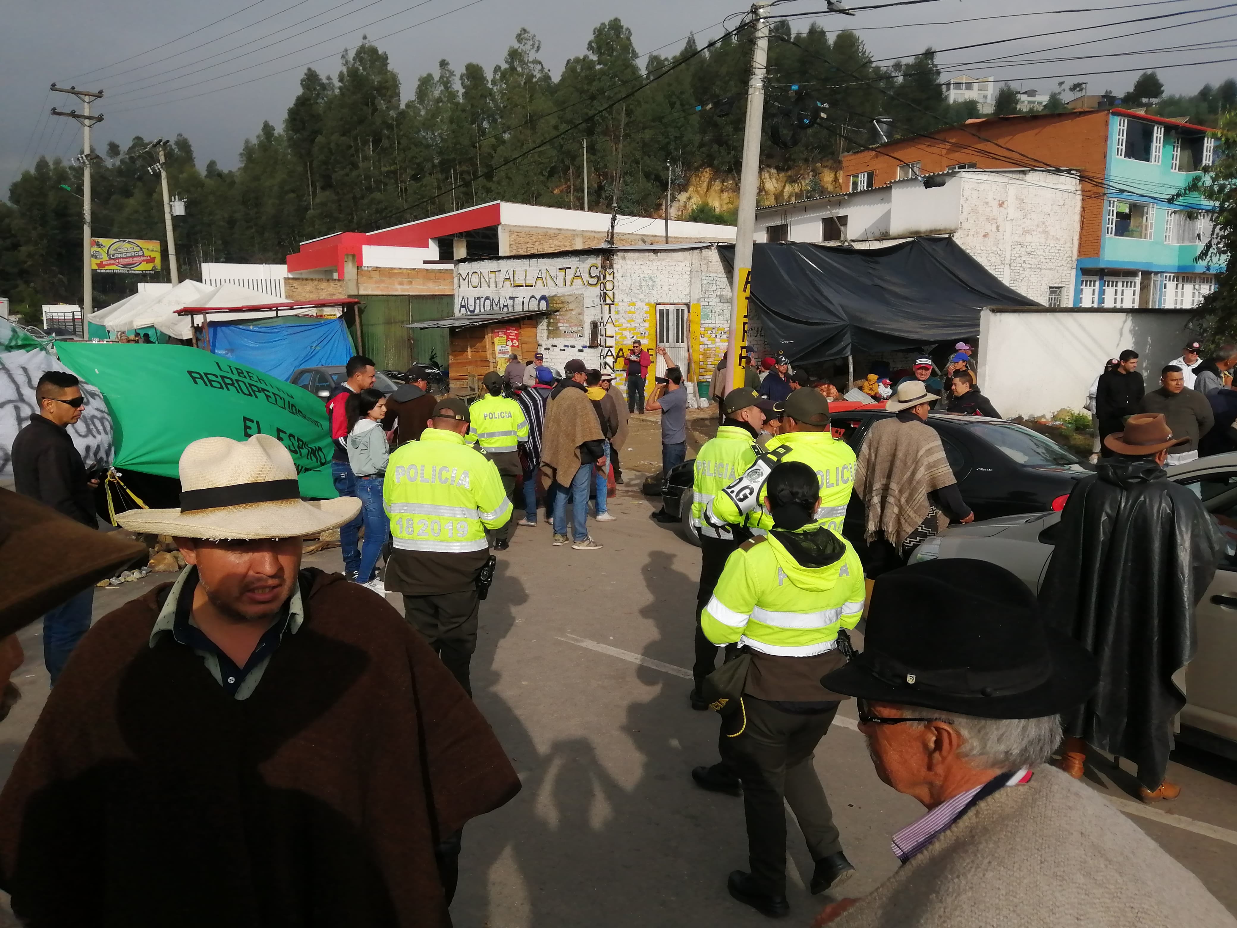 Campesinos denuncian falta de consulta y advierten sobre el impacto de la Ley de Páramos en más de 15 millones de personas.