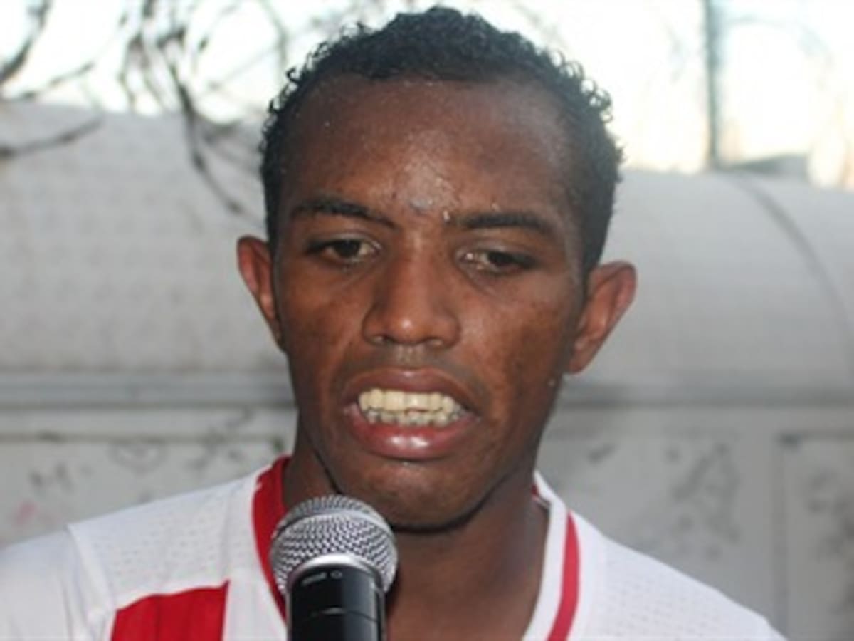 Jugador del nuevo campeón Júnior fue atropellado por el vehículo del festejo
