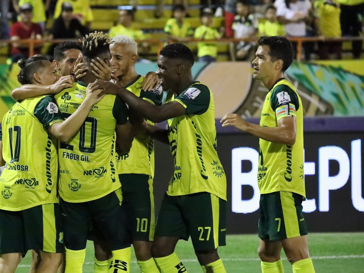 Huila se aferra a un milagro: ¿qué necesita para permanecer en primera división?