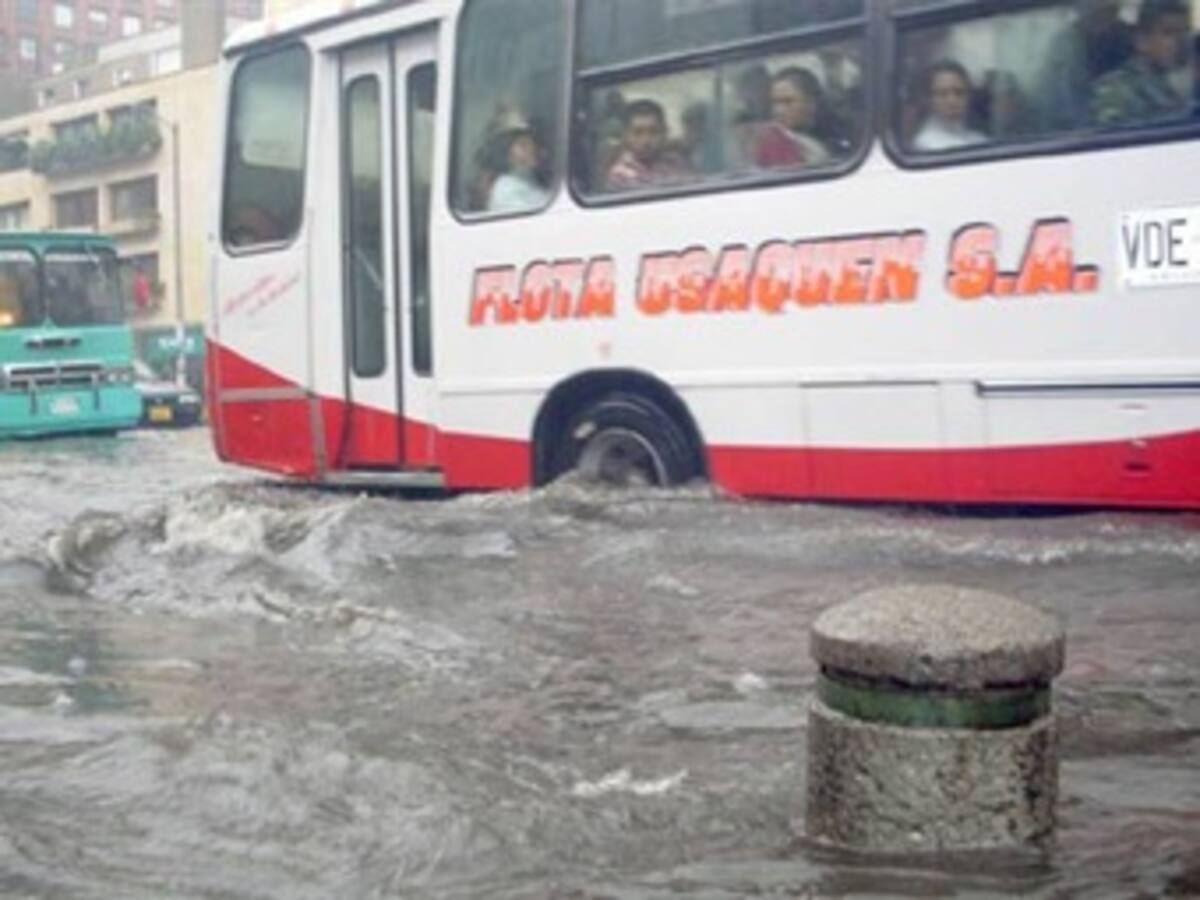 Emergencia en medio país por ola invernal