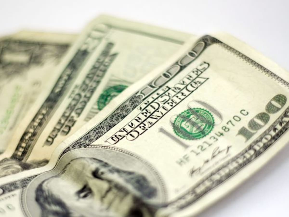 Dólar llegó nuevamente a los $ 3.000 en la jornada del lunes