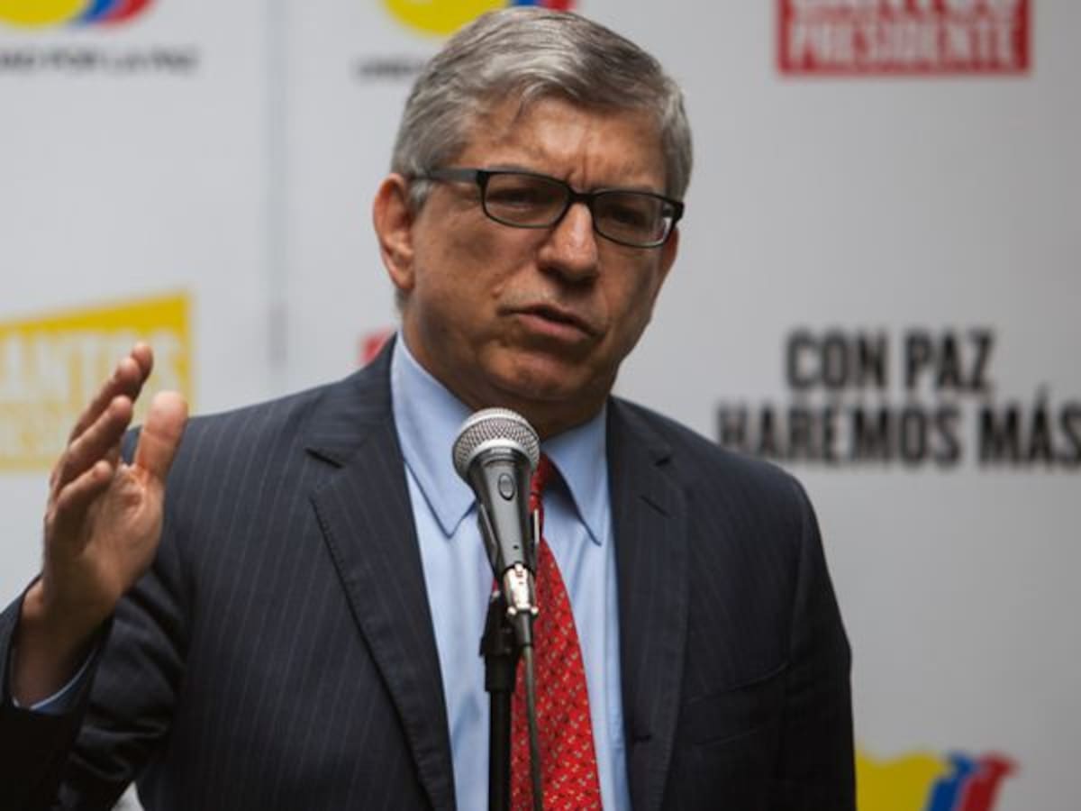 César Gaviria pide al gobierno algunas correcciones en caso de reanudar negociaciones con el ELN