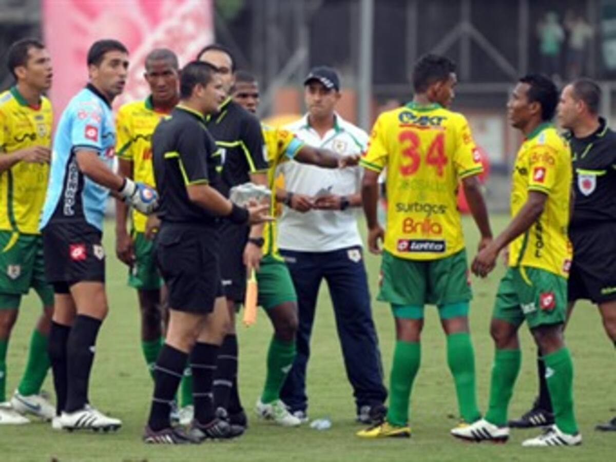 Nacional jugará sin público dos fechas, tras los incidentes del juego ante el Real Cartagena