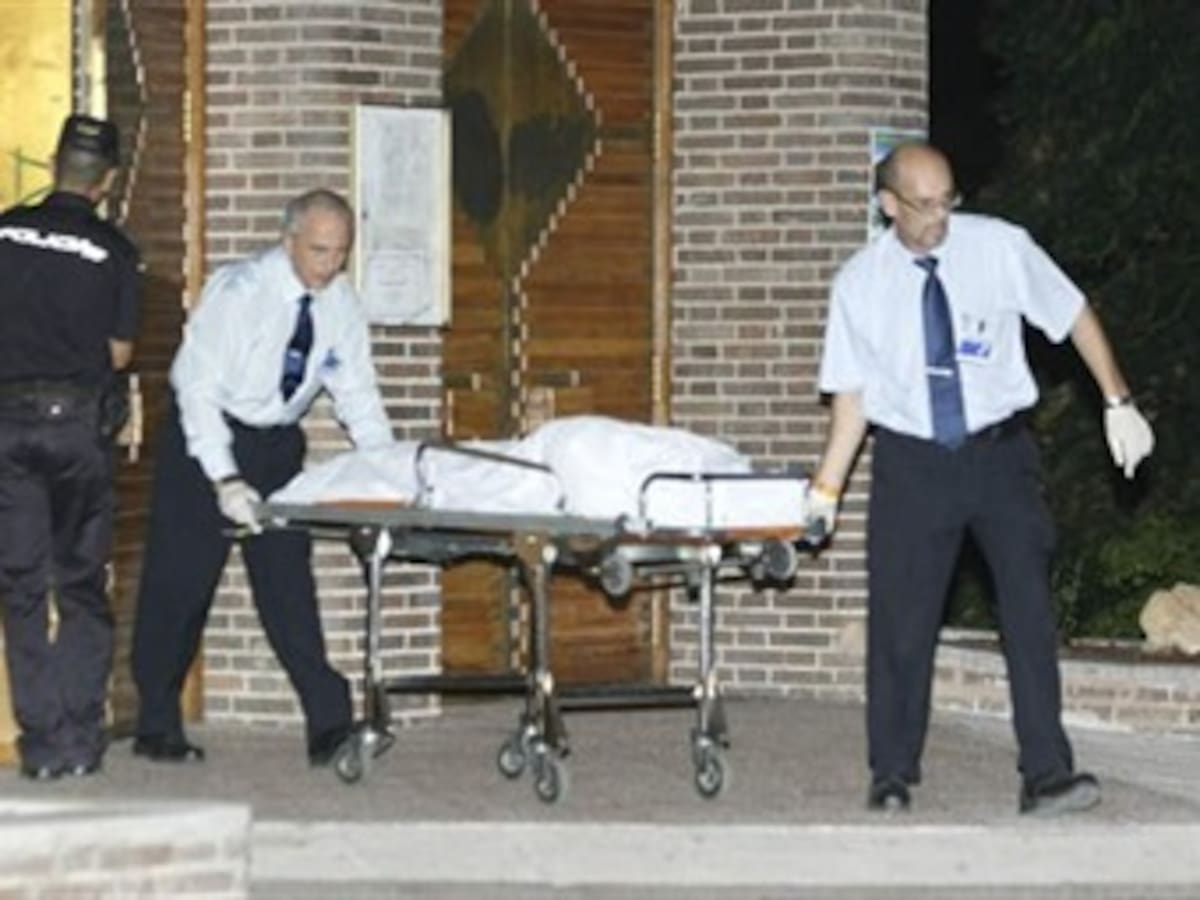 Un hombre mata a tiros a una mujer embarazada en una iglesia de Madrid