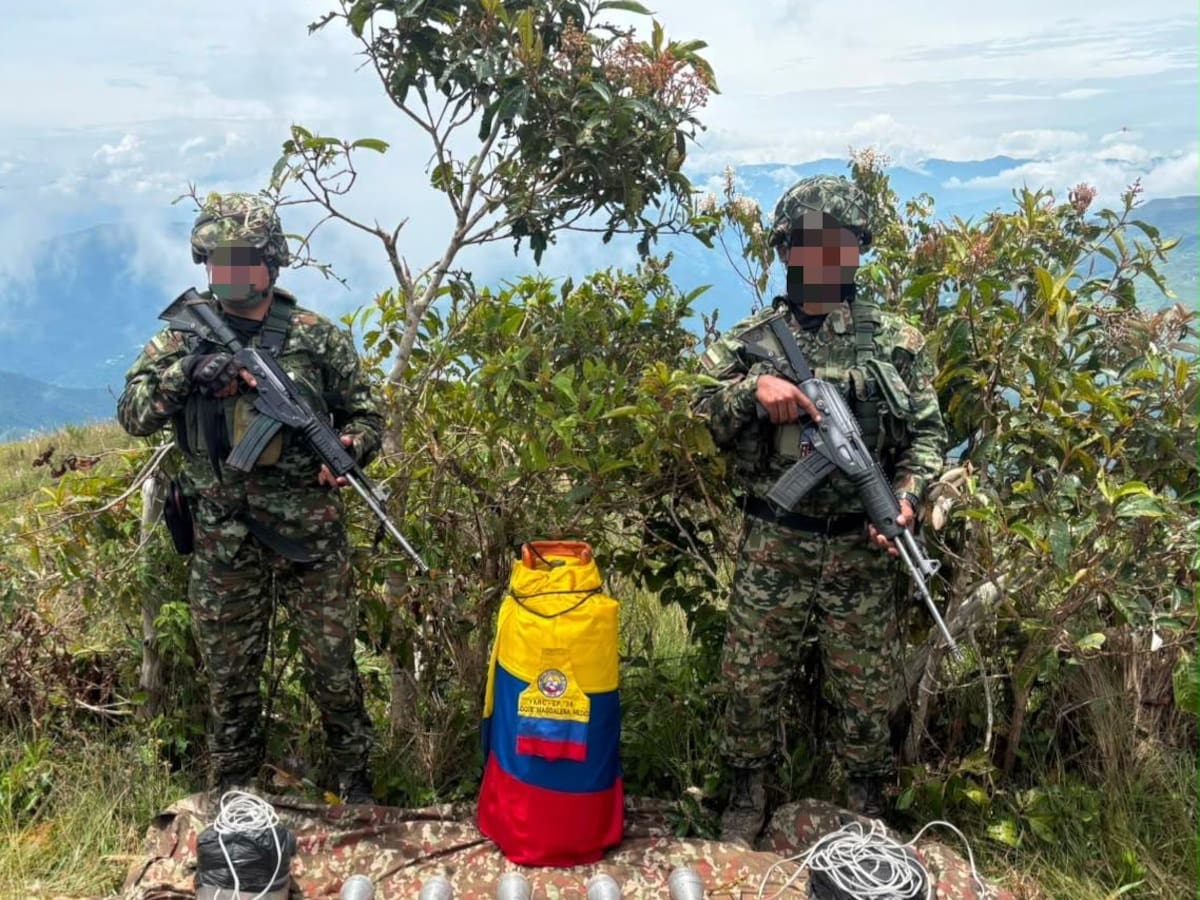 El Ejército neutralizó más de 130 kilogramos de dispositivos explosivos en Briceño, Antioquia