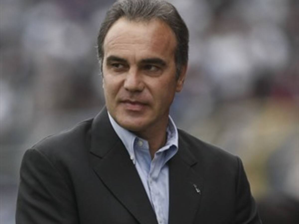 Martín Lasarte renunció a la dirección técnico de Universidad Católica