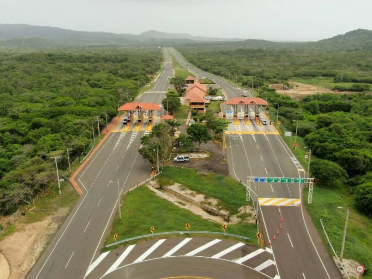 Activan plan de contingencia para evitar trancones en la vía al mar