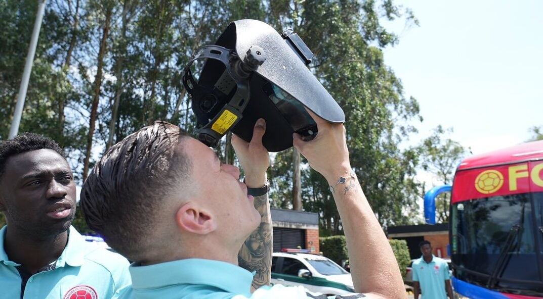 Matheus Uribe disfruta del eclipse anular solar / Foto: teto_nal