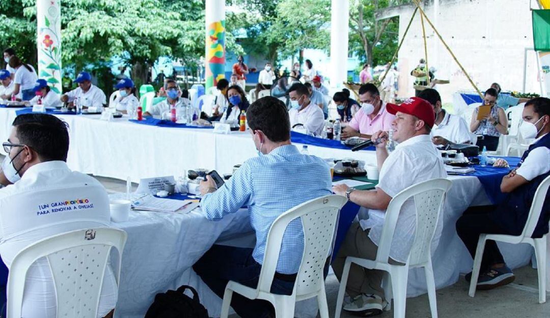 En una mesa de trabajo se hizo un detallado análisis sobre la presencia de grupos al margen de la ley por una disputa territorial del narcotráfico.