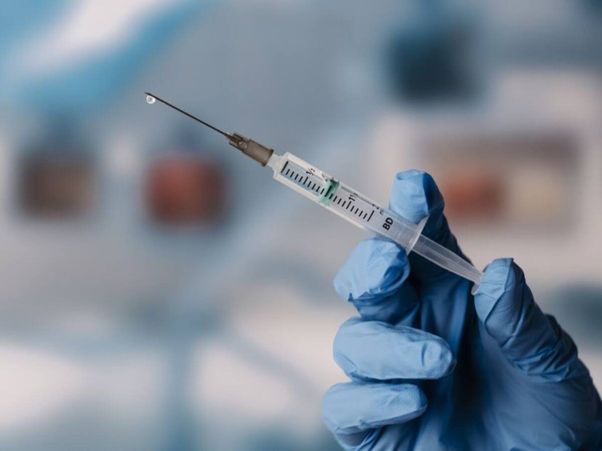 Impuestos a los más ricos generaría vacunas para toda la población mundial