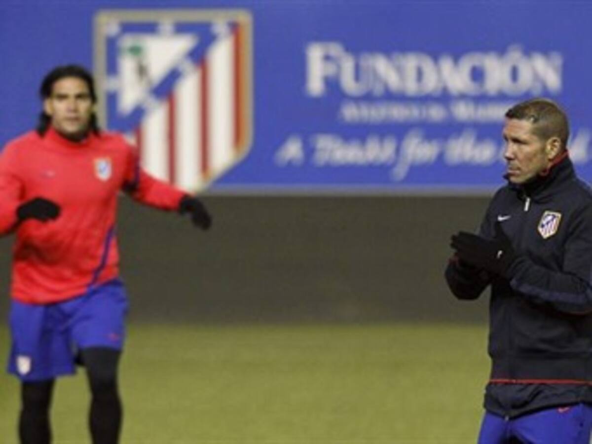 Simeone se reunió con Falcao al final del primer entrenamiento del año