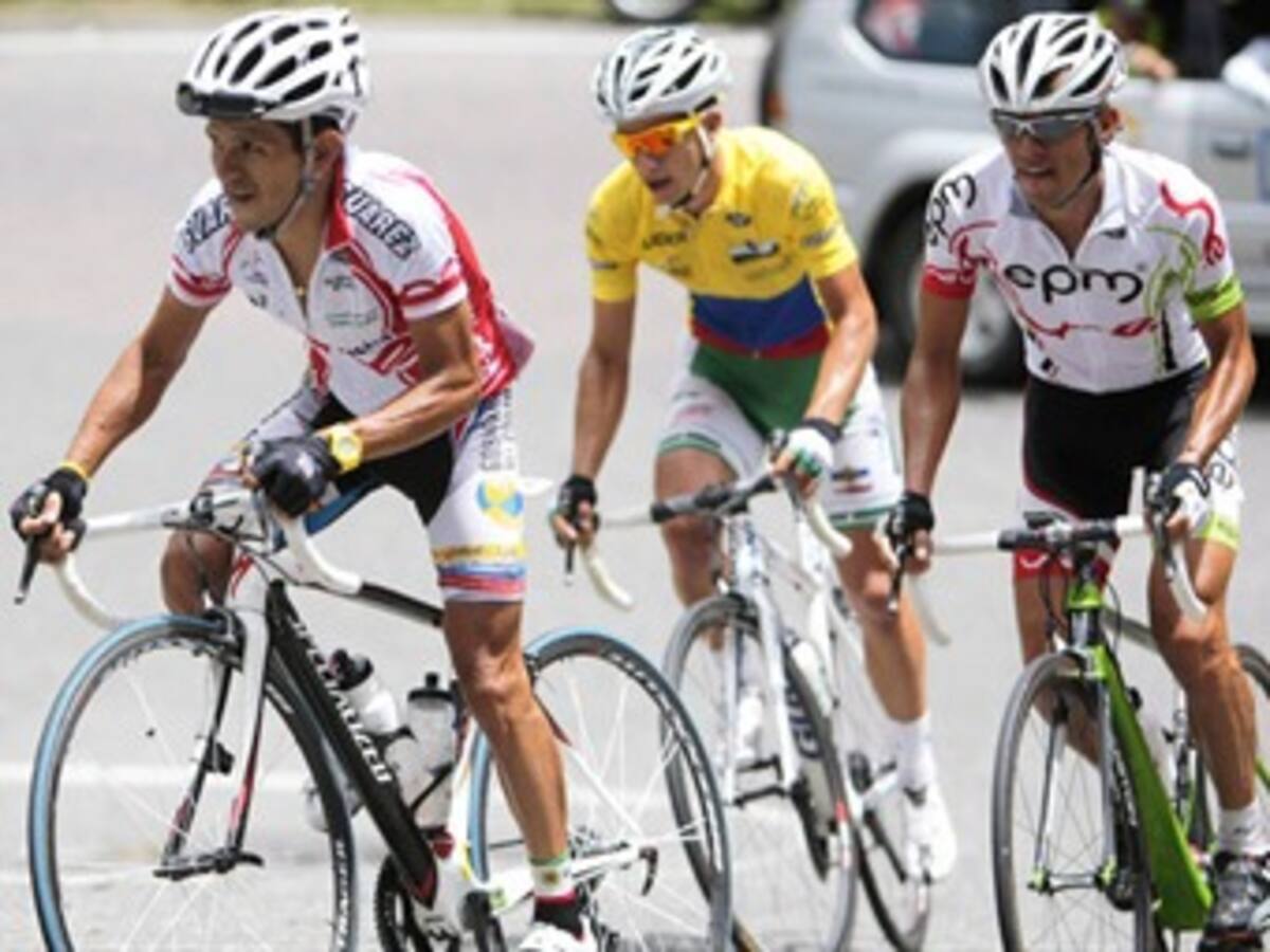 Iván Parra abandona Vuelta a Castilla y León por fuerte caída