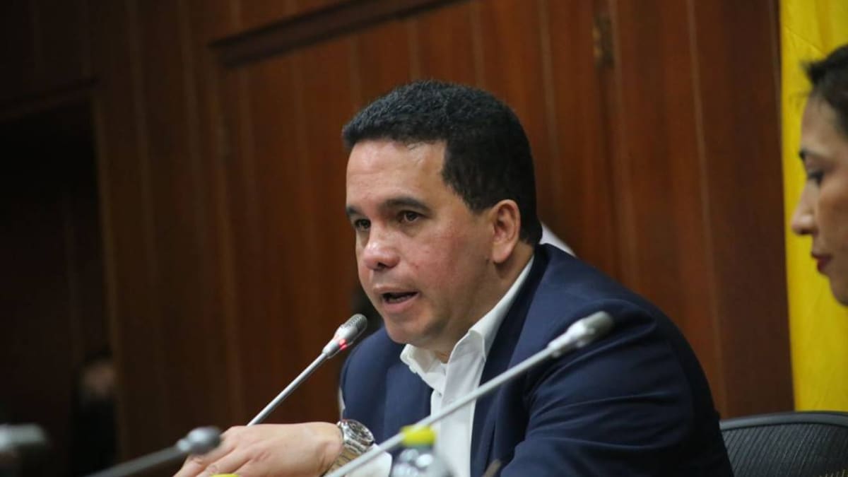 “No hay coincidencia con la izquierda, sino con los problemas de los colombianos”