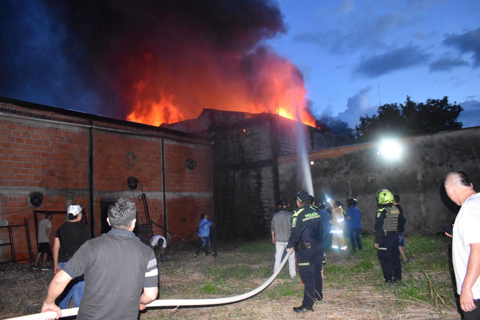 Incendio en bodega militar en el Guaviare. Cortesía.