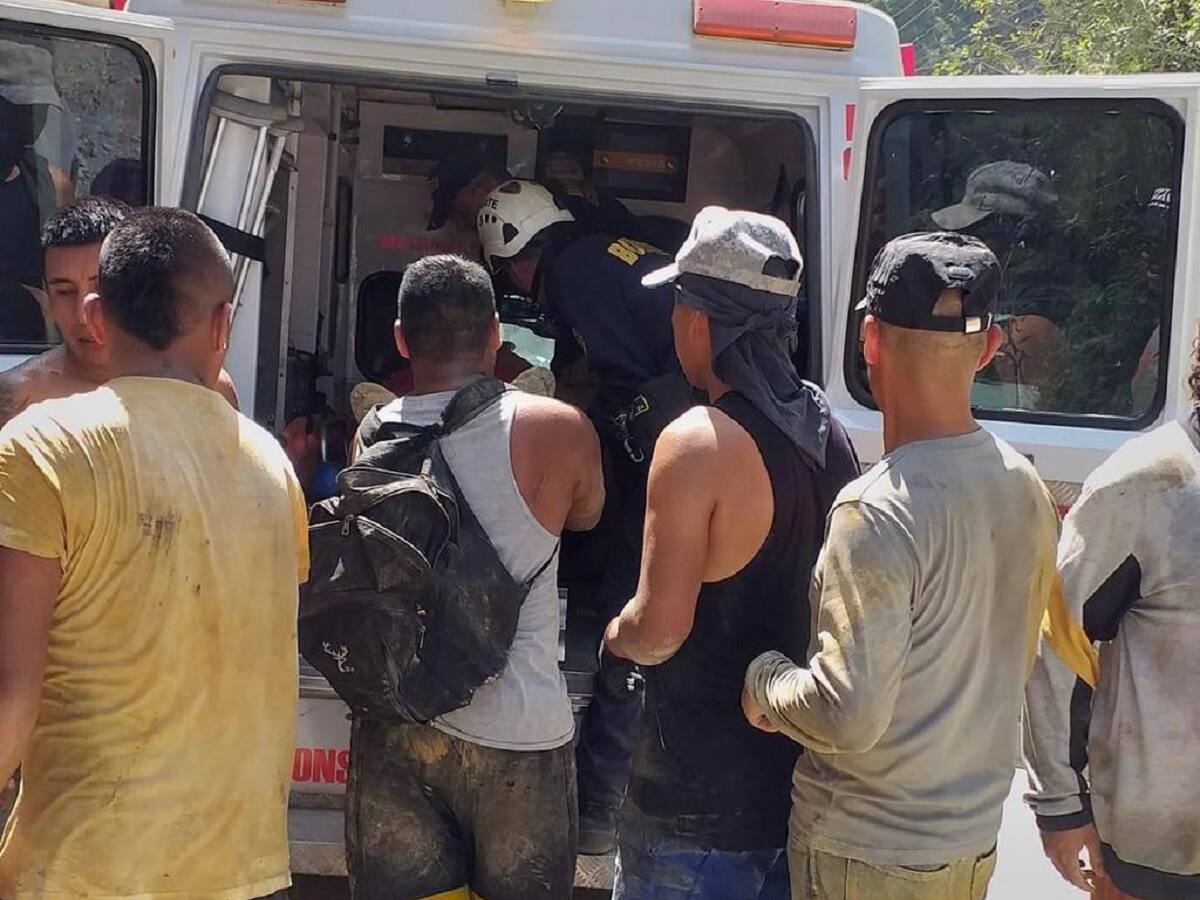 Minero que intentaba salir de un socavón en Marmato, resbaló y sufrió serias heridas