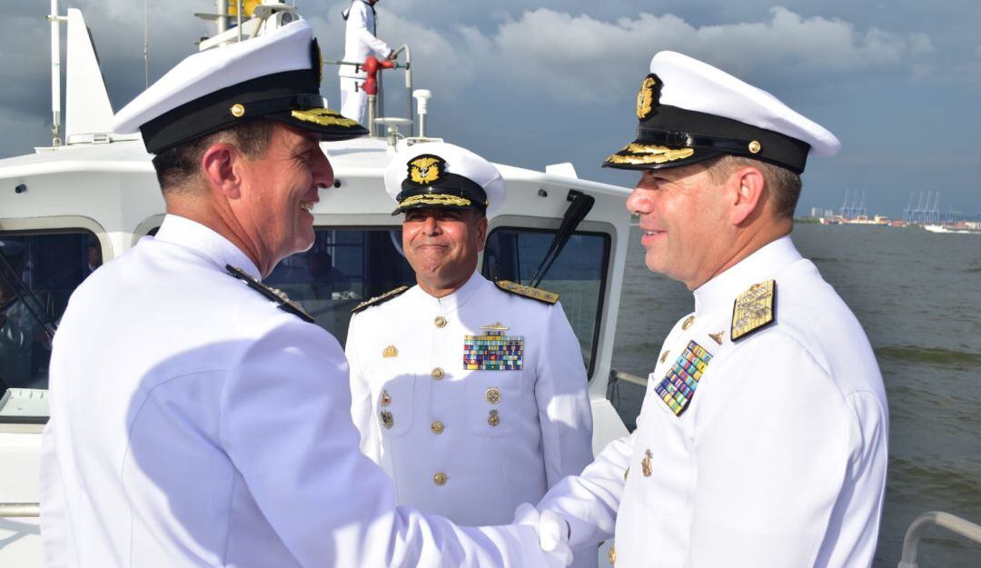 Acto de reconocimiento a nuevo comandante