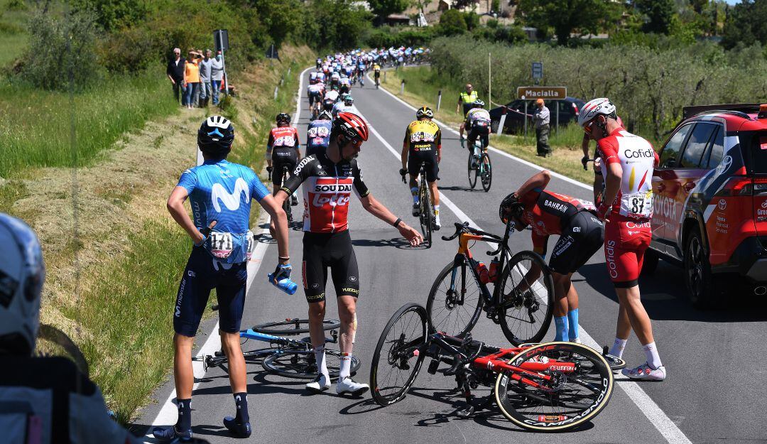 Caída Giro de Italia Etapa 12