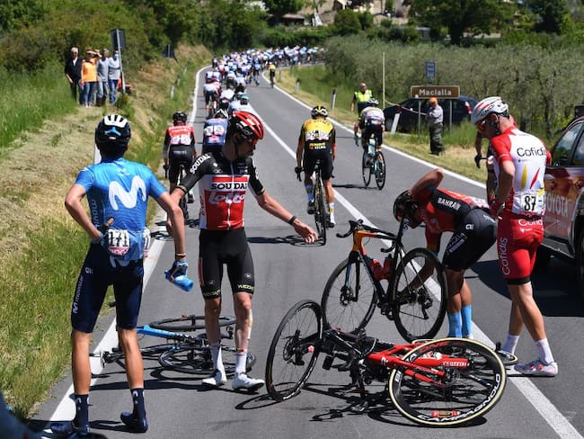 Caída Giro de Italia Etapa 12