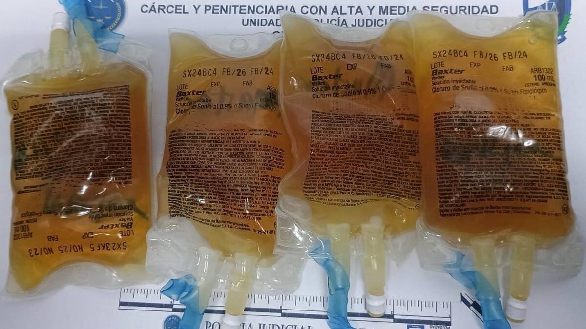 Encuentran whisky en las partes íntimas de una mujer