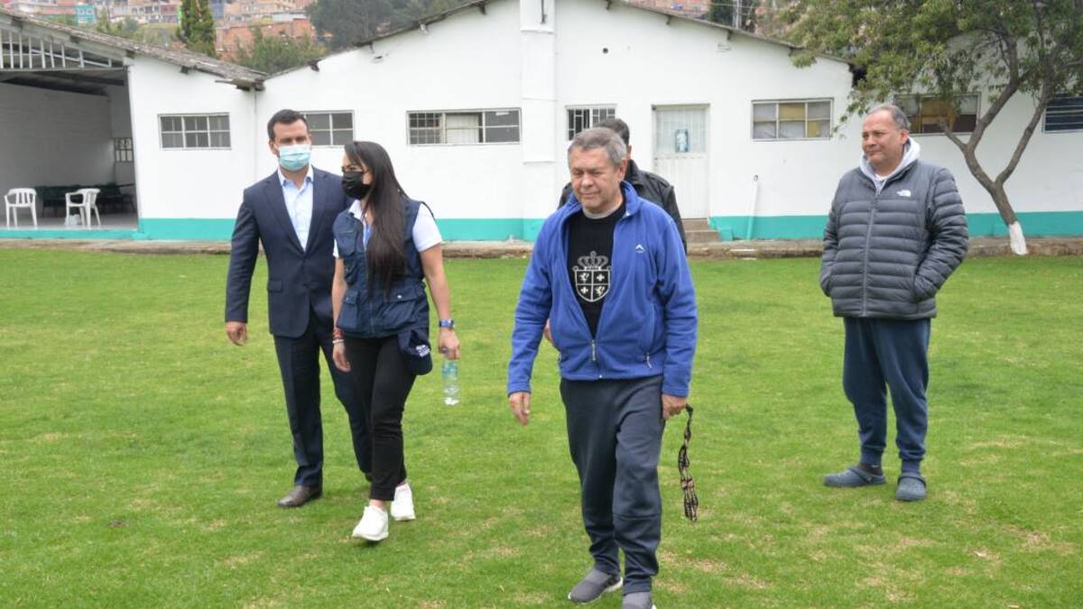 Trasladan silenciosamente a Carlos Mattos