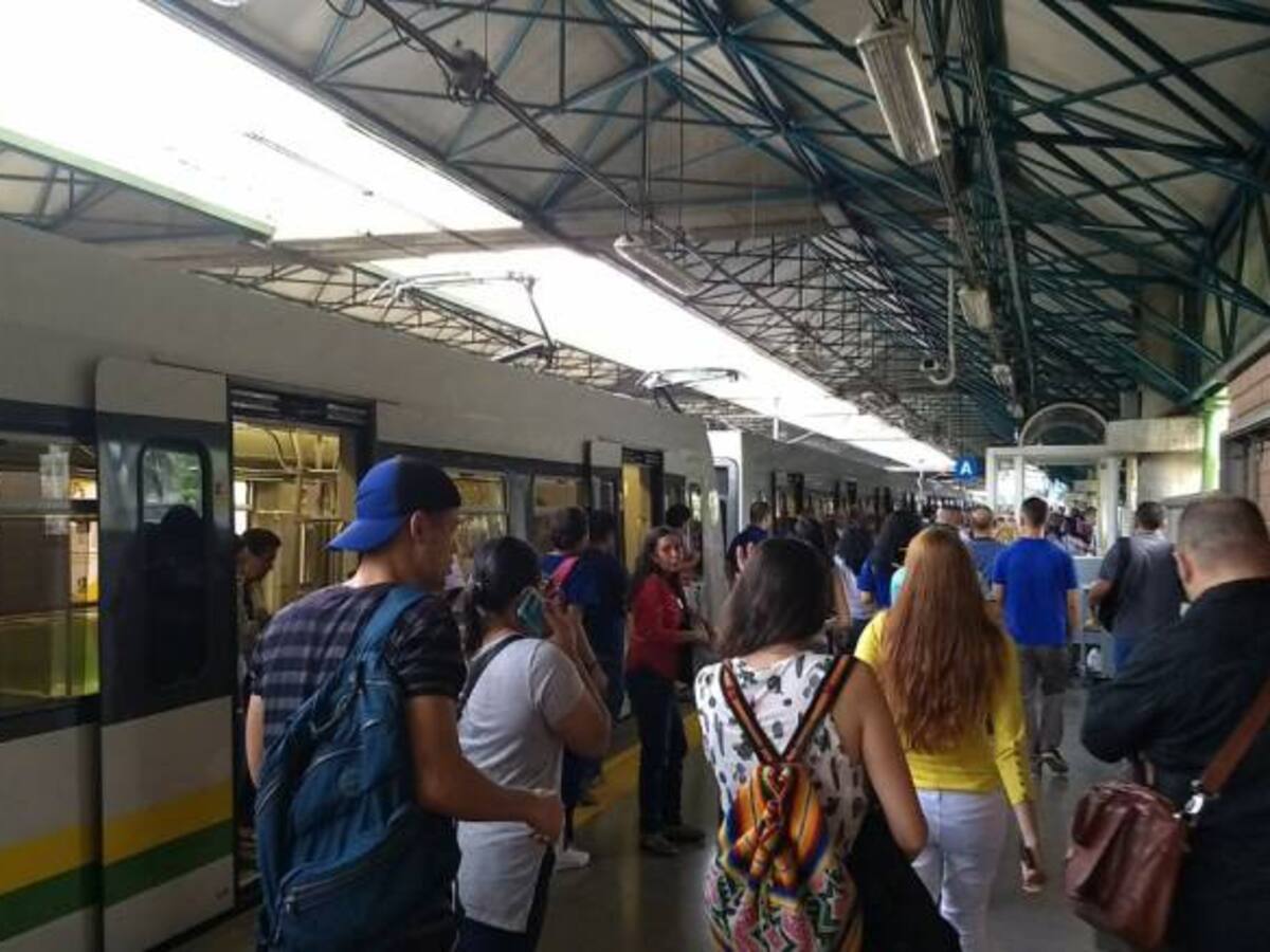 Riña en el Metro de Medellín generó conmoción entre los viajeros