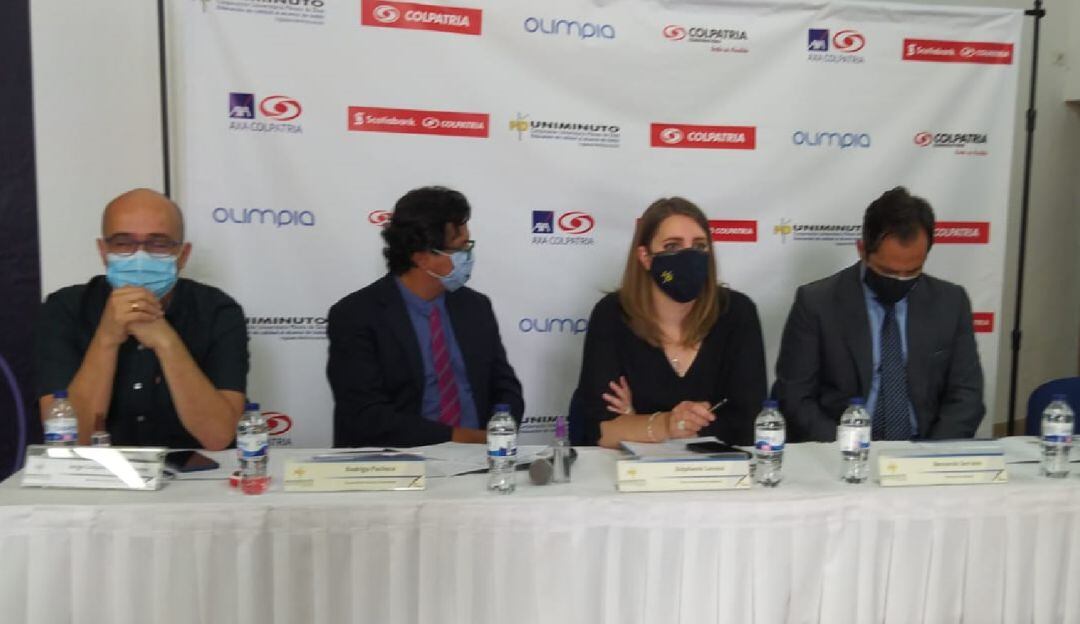 Jóvenes tolimenses se beneficarán con las becas ofrecidas en este convenio