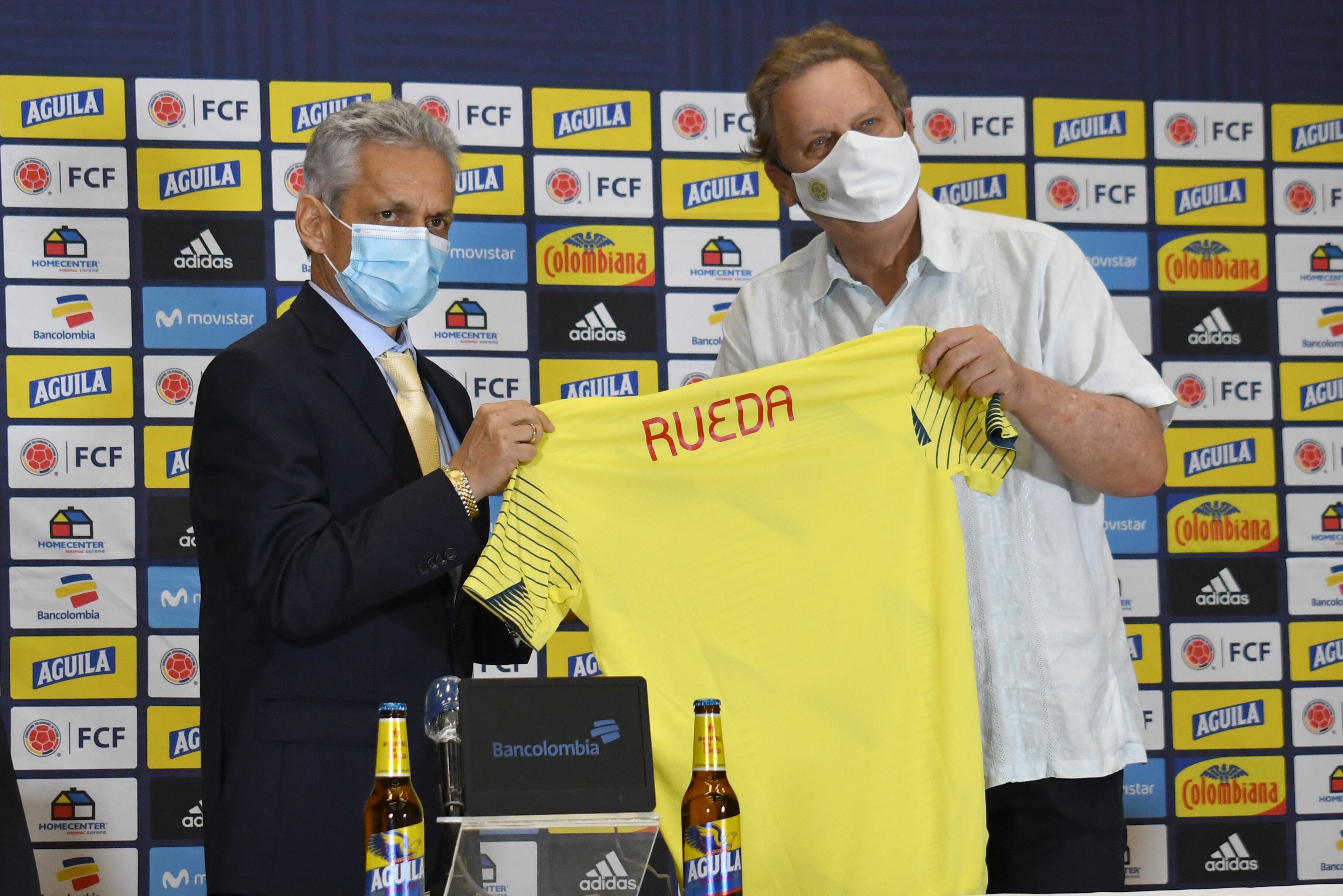 Ramón Jesurún en la presentación de Reinaldo Rueda como técnico de la Selección Colombia. (Cortesía FCF)