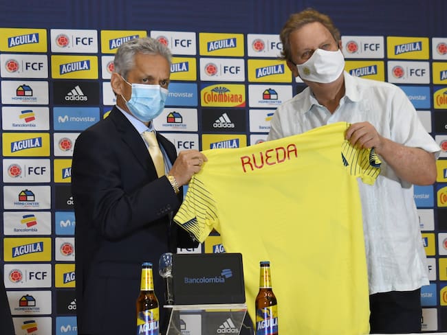 Ramón Jesurún en la presentación de Reinaldo Rueda como técnico de la Selección Colombia. (Cortesía FCF)