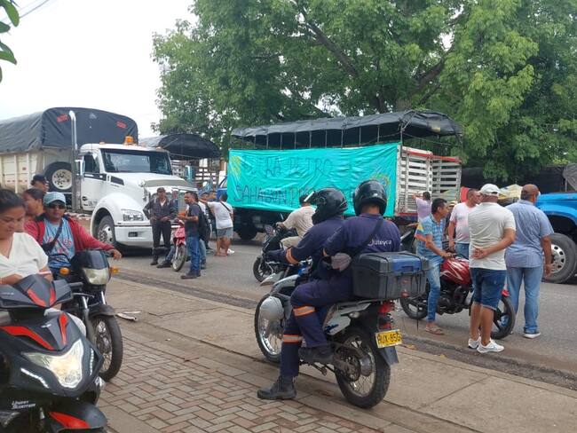 Transportadores en Córdoba se unen al paro camionero, bloquearon la Troncal de Occidente