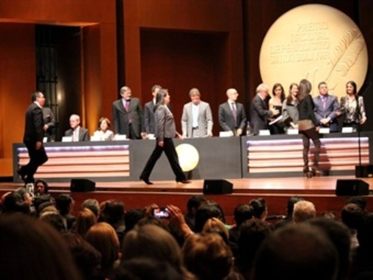 Hora 20, dirigido por Diana Calderón ganó los premios Simón Bolívar a Mejor Investigación y Mejor Análisis