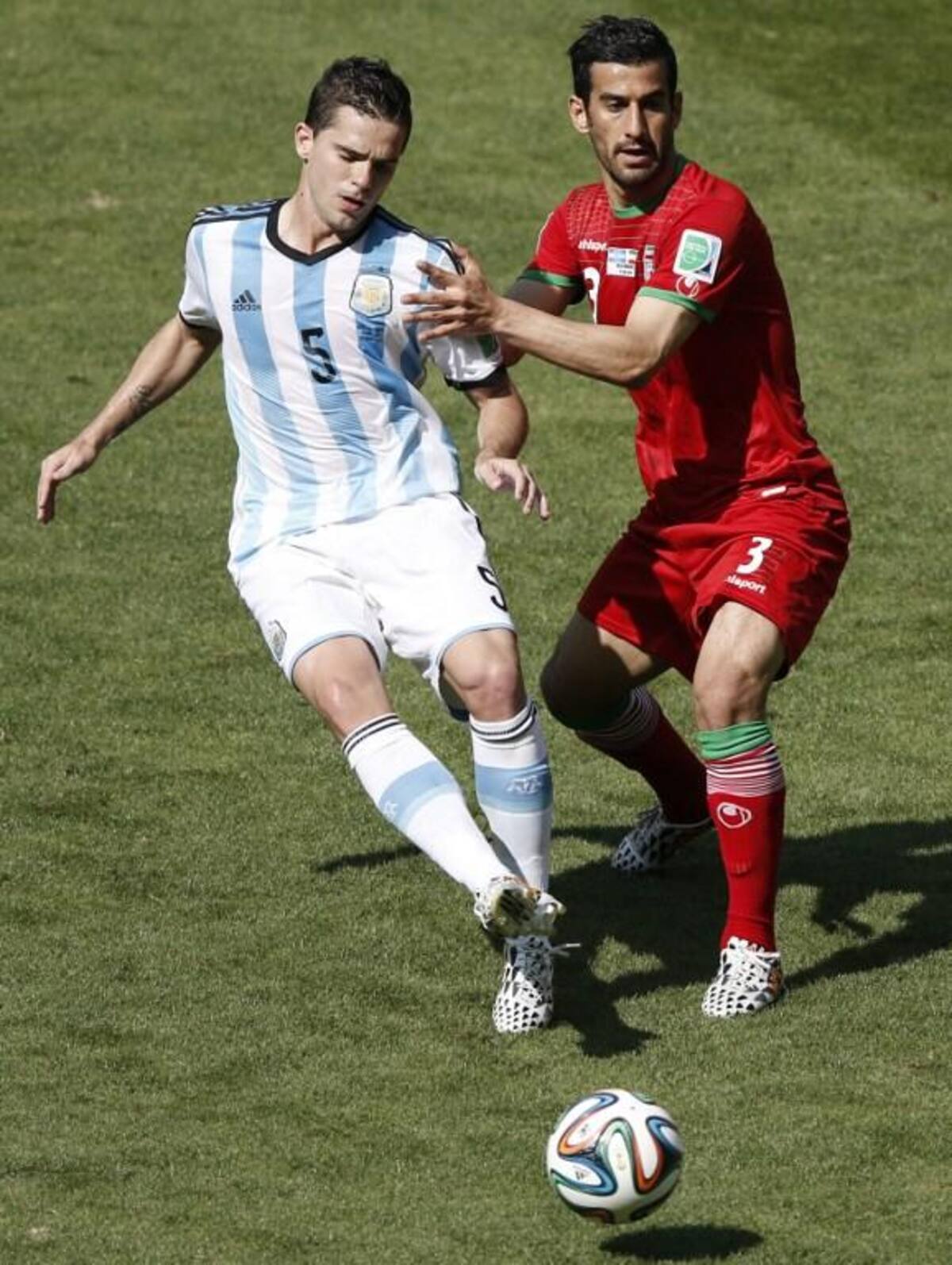 Lionel Messi anotó el último minuto pero los dirigidos por Alejandro Sabella quedaron en deuda tras un pálido triunfo 1-0 ante Irán, considerada una de las débiles del grupo F.