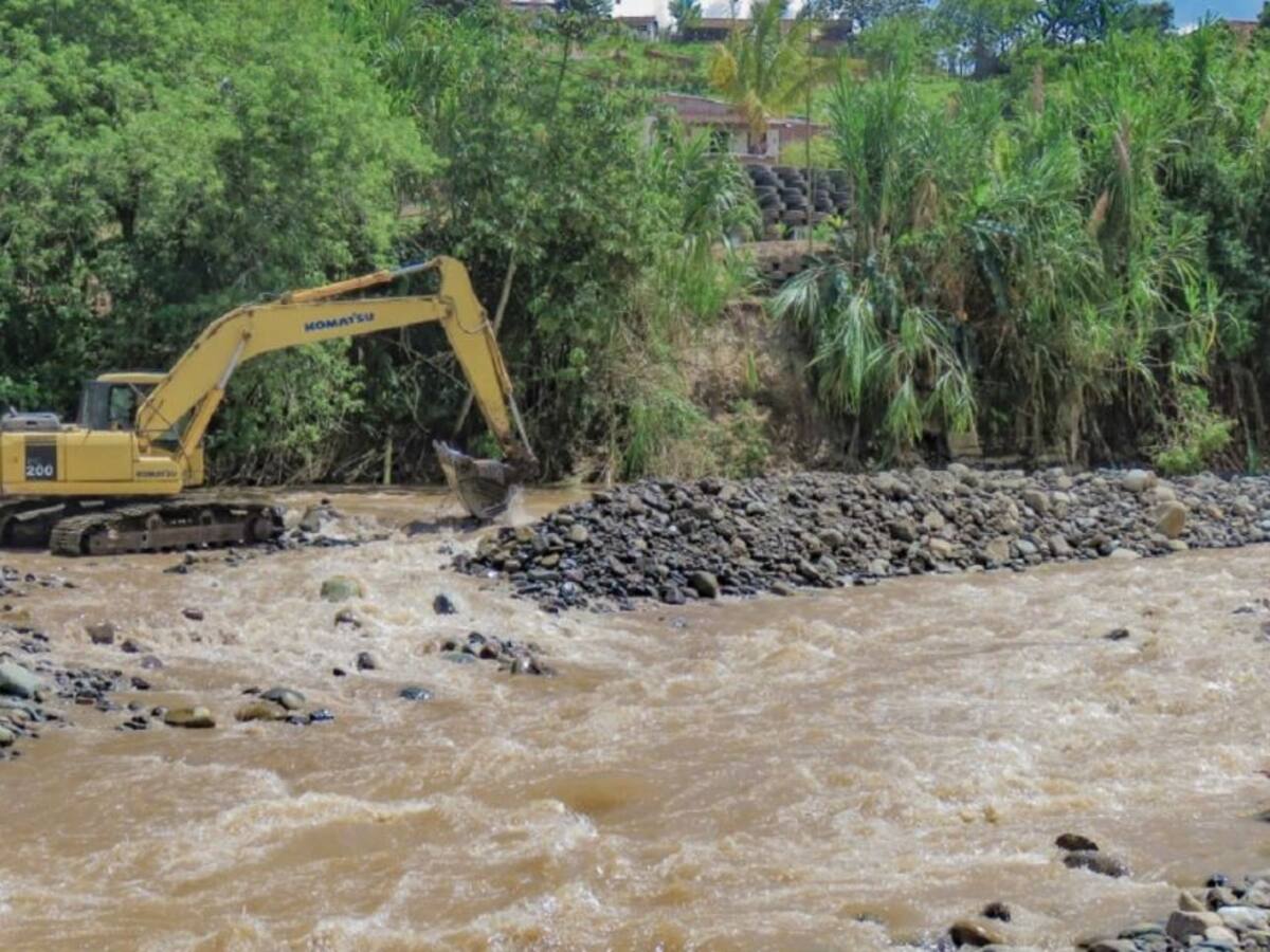 Acuerdo entre autoridades y comunidad para el dragado del río Supía