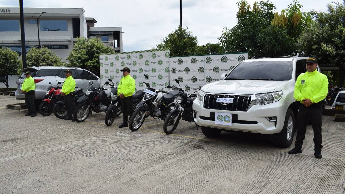 En Caquetá, siete motocicletas y dos vehículos fueron recuperados por las autoridades