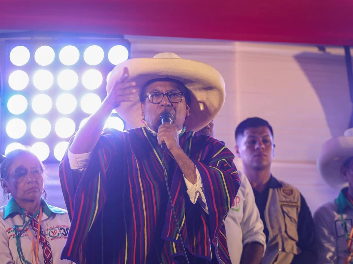 La izquierda sube al segundo lugar en Perú: Roberto Sánchez enfrentaría a Keiko Fujimori en balotaje