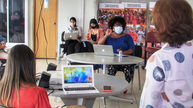 En el sector privado, 100 instituciones educativas no oficiales están trabajando bajo el mismo modelo