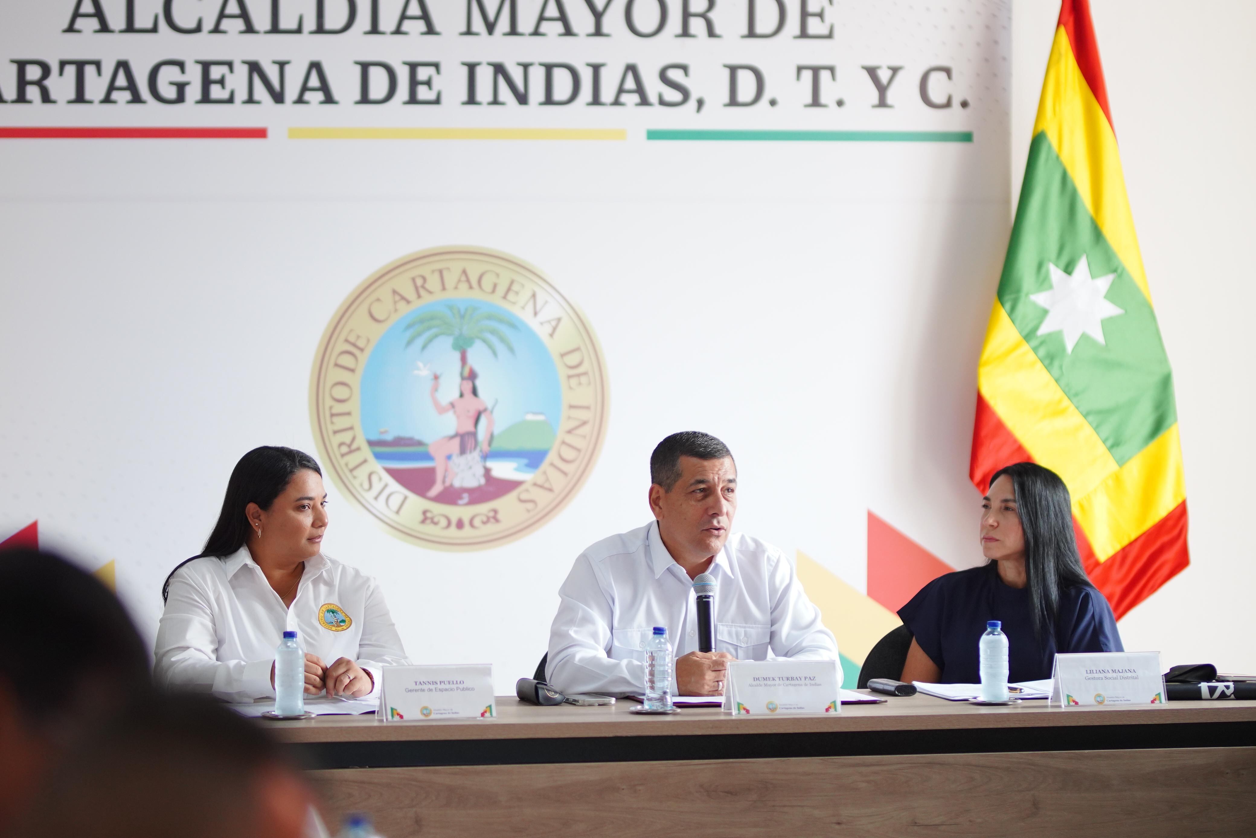 Alcalde de Cartagena aprueba 54 solicitudes de adopción de parques y zonas verdes