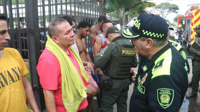 El incendio se registró en la tarde del domingo en la estación de policía Municipal